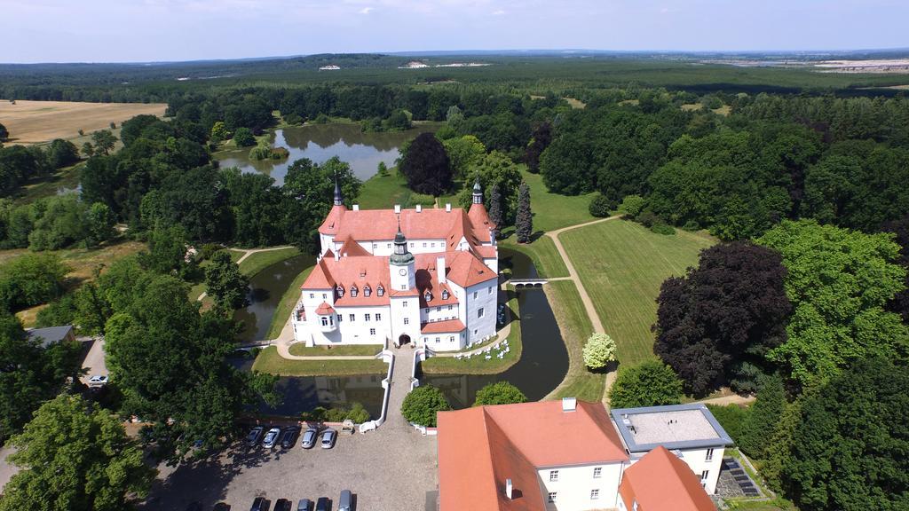 Schlosshotel Furstlich Drehna Buitenkant foto